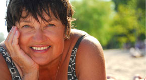 happy woman with no adverse effects to chiropractic treatment